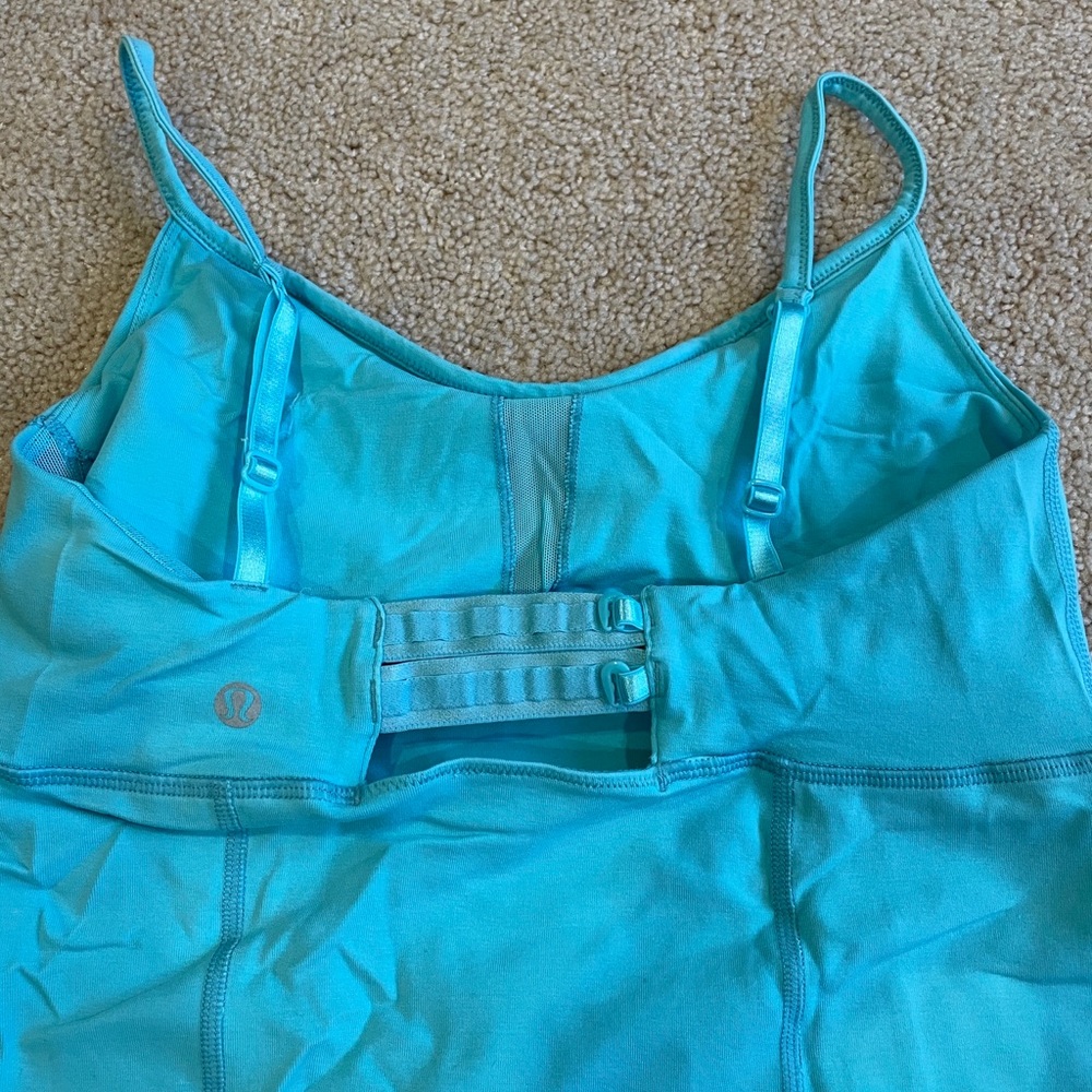 Lululemon women’s tank size 8